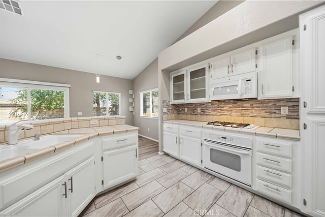 2041 W Avenue J5, Lancaster, CA 93536 — photo 10 of 32