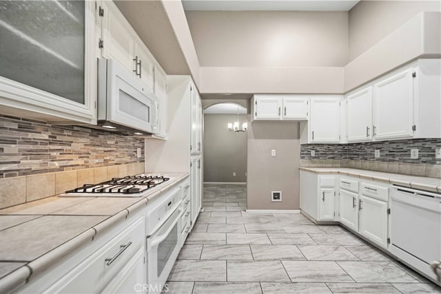 2041 W Avenue J5, Lancaster, CA 93536 — photo 9 of 32