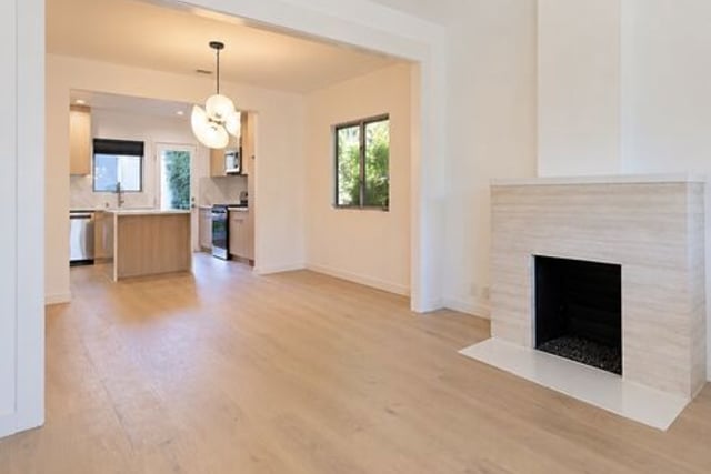 7659 Fountain Avenue, Los Angeles, CA 90046 — photo 4 of 26