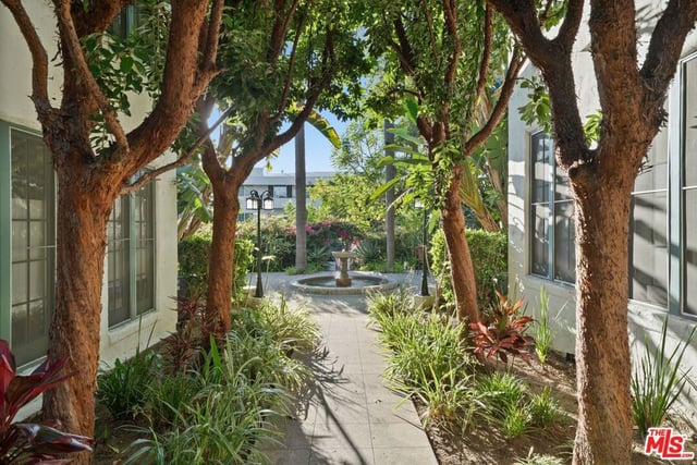 1250 N Harper Avenue 302, Los Angeles, CA 90046 — photo 28 of 34