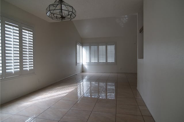 110 Horseshoe Circle, West Covina, CA 91791 — photo 5 of 36