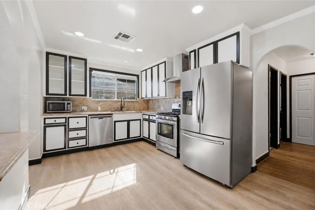 13532 Pierce St, Pacoima, CA 91331 — photo 3 of 19