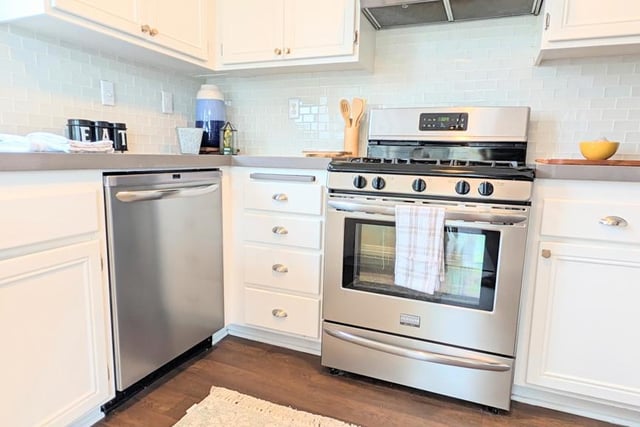 18005 Flynn Drive 532, Santa Clarita, CA 91387 — photo 11 of 37