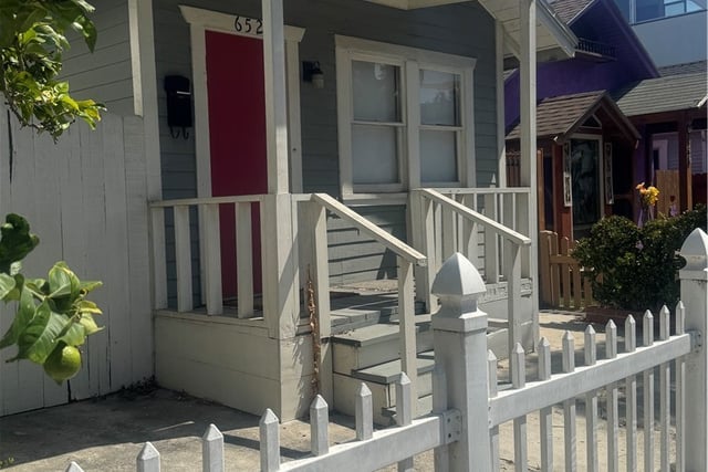 652 Navy Street, Santa Monica, CA 90405 — photo 8 of 20