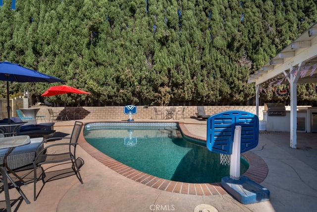 2491 Castlemont Court N, Simi Valley, CA 93063 — photo 20 of 35