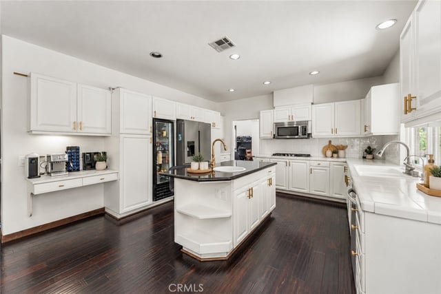 24585 Lola Lane, Newhall, CA 91321 — photo 11 of 51