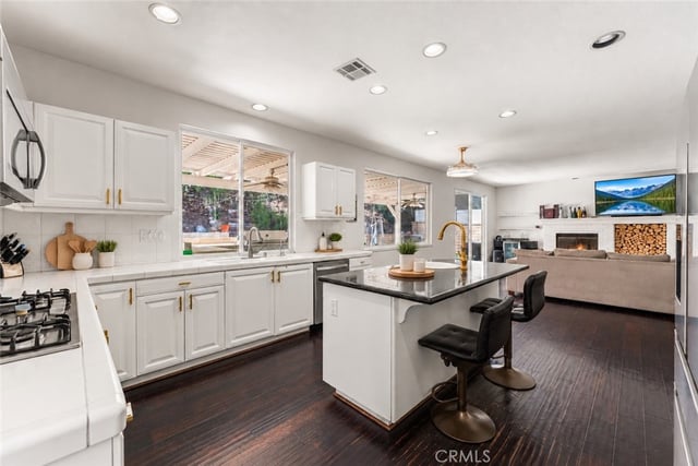 24585 Lola Lane, Newhall, CA 91321 — photo 13 of 51