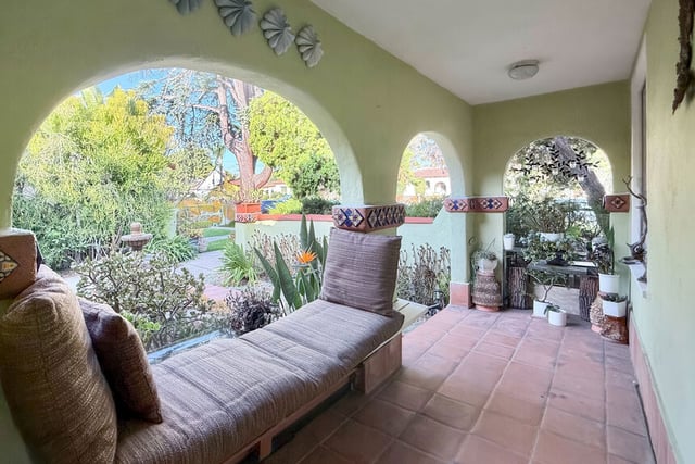 1762 S Crescent Heights Boulevard, Los Angeles, CA 90035 — photo 9 of 36