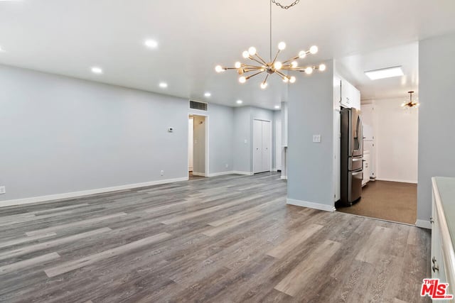 927 N Kings Road 107, West Hollywood, CA 90069 — photo 10 of 35