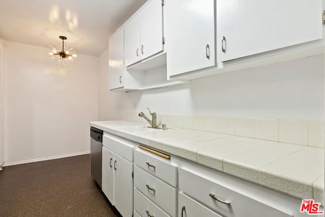 927 N Kings Road 107, West Hollywood, CA 90069 — photo 13 of 35