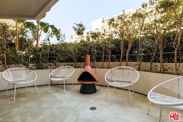 2950 Neilson Way 209, Santa Monica, CA 90405 — photo 17 of 34