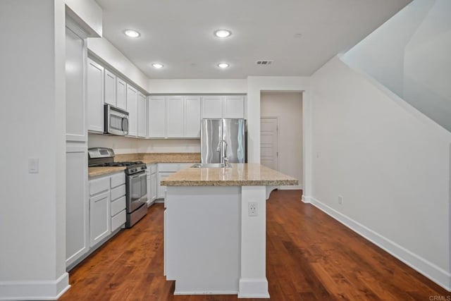 2487 Ascending Oaks Lane 1, Simi Valley, CA 93063 — photo 15 of 55