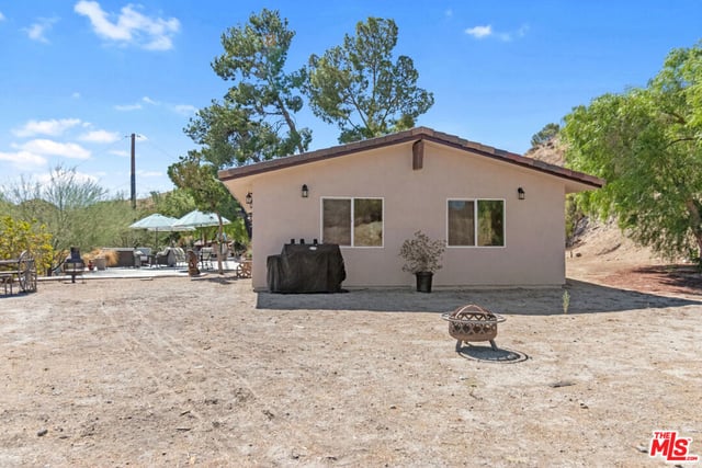 30325 N Brandywine Canyon Road, Canyon Country, CA 91351 — photo 20 of 27