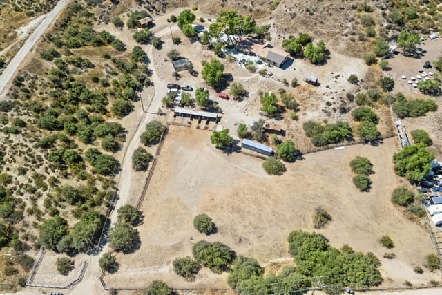 30325 N Brandywine Canyon Road, Canyon Country, CA 91351 — photo 24 of 27