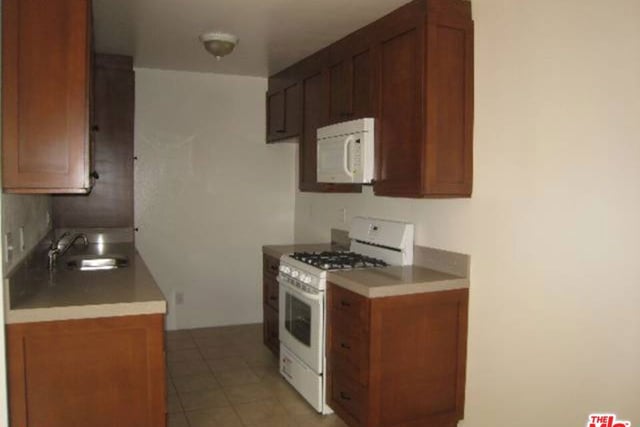 5252 Coldwater Canyon Avenue 207, Van Nuys, CA 91401 — photo 10 of 13