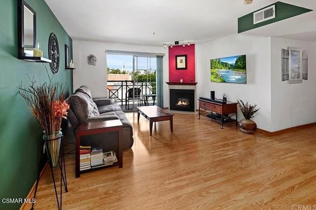 801 Pine Avenue 303, Long Beach, CA 90813 — photo 8 of 12