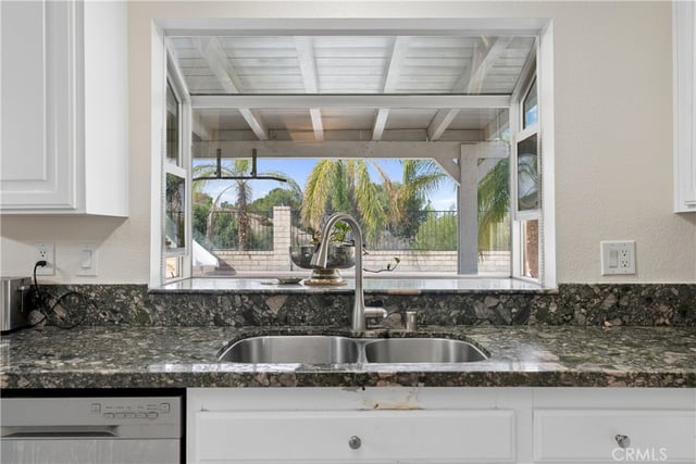 27715 Sutters Pointe, Saugus, CA 91350 — photo 7 of 72
