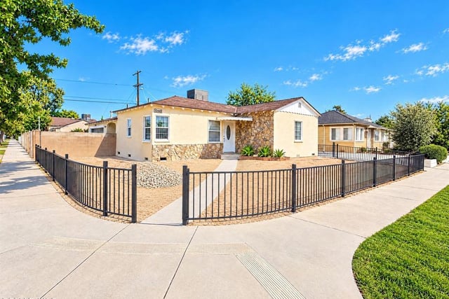 10449 Chandler Boulevard, North Hollywood, CA 91601 — photo 19 of 20