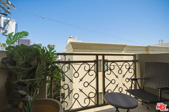 11840 Dorothy Street 302, Los Angeles, CA 90049 — photo 39 of 55