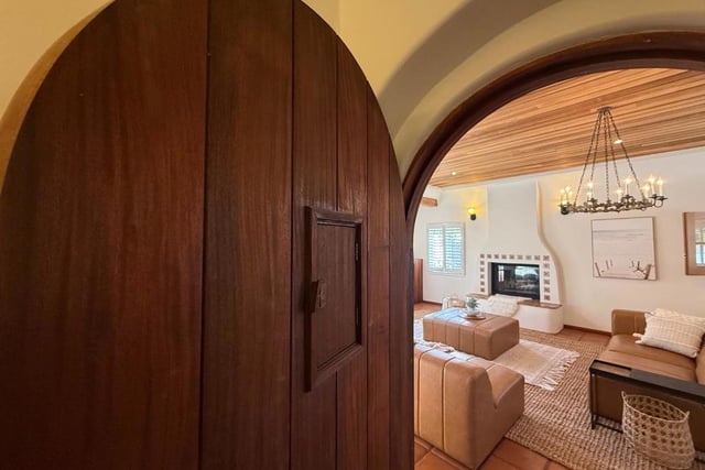 14900 Camarosa Drive, Pacific Palisades, CA 90272 — photo 26 of 51