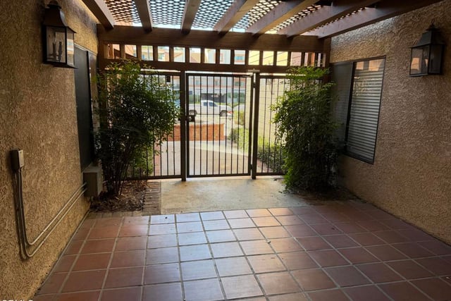 15155 Sherman Way 29, Los Angeles, CA 91405 — photo 2 of 23