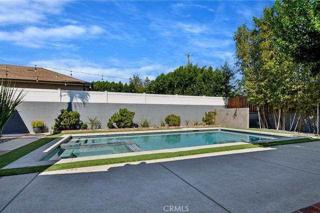 6440 Hanna Avenue, Woodland Hills, CA 91303 — photo 32 of 36