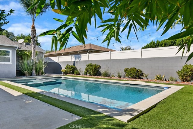 6440 Hanna Avenue, Woodland Hills, CA 91303 — photo 33 of 36