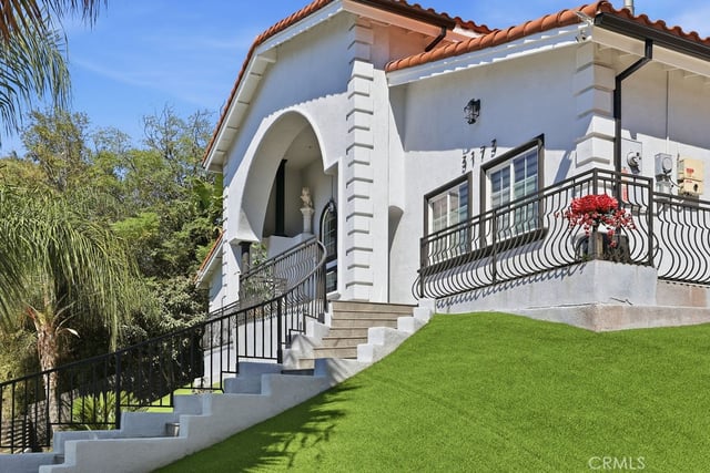 3173 Weldon, Los Angeles, CA 90065 — photo 4 of 71