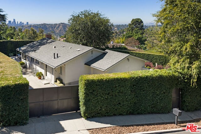 838 Elyria Drive, Los Angeles, CA 90065 — photo 2 of 26