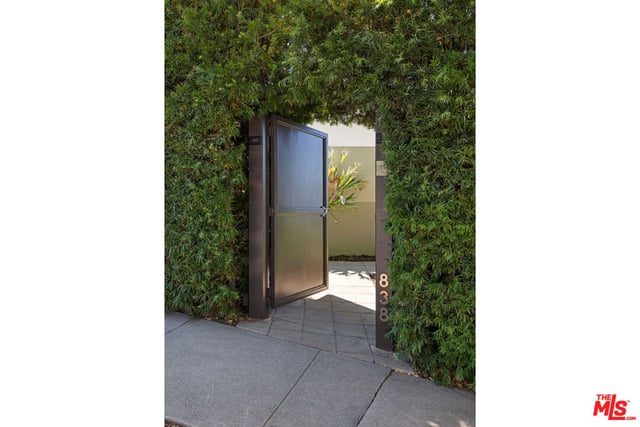 838 Elyria Drive, Los Angeles, CA 90065 — photo 3 of 26