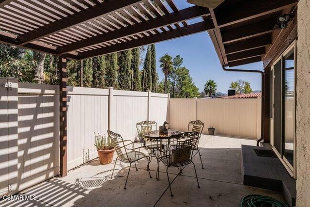 784 N Woodlawn Drive, Thousand Oaks, CA 91360 — photo 26 of 32
