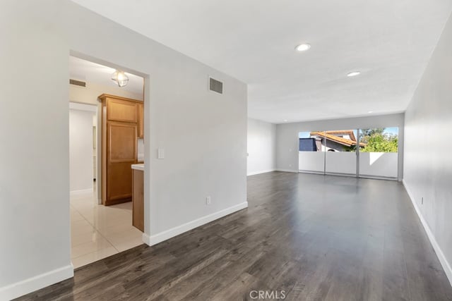 5454 Zelzah Avenue 204, Encino, CA 91316 — photo 22 of 37