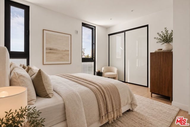 1253 N Sweetzer Avenue 6, West Hollywood, CA 90069 — photo 4 of 8
