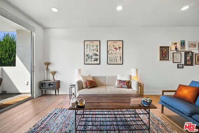118 N Kings Road 301, Los Angeles, CA 90048 — photo 16 of 54