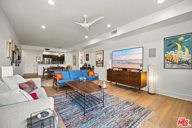 118 N Kings Road 301, Los Angeles, CA 90048 — photo 17 of 54