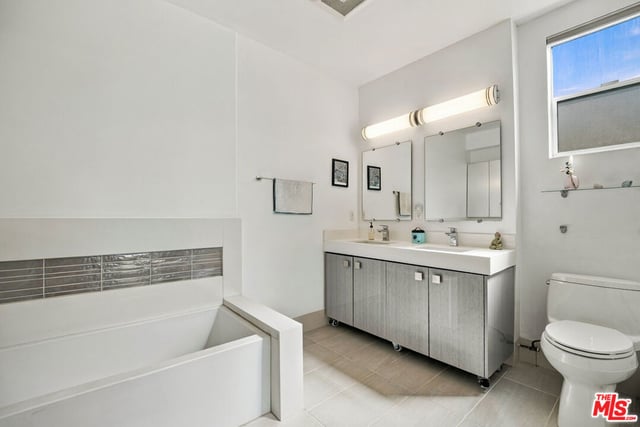 118 N Kings Road 301, Los Angeles, CA 90048 — photo 28 of 54