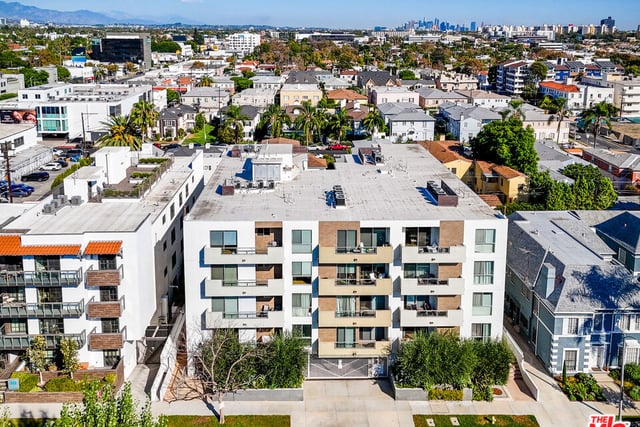 118 N Kings Road 301, Los Angeles, CA 90048 — photo 38 of 54