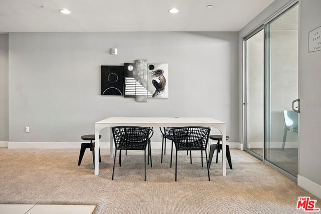 118 N Kings Road 301, Los Angeles, CA 90048 — photo 47 of 54