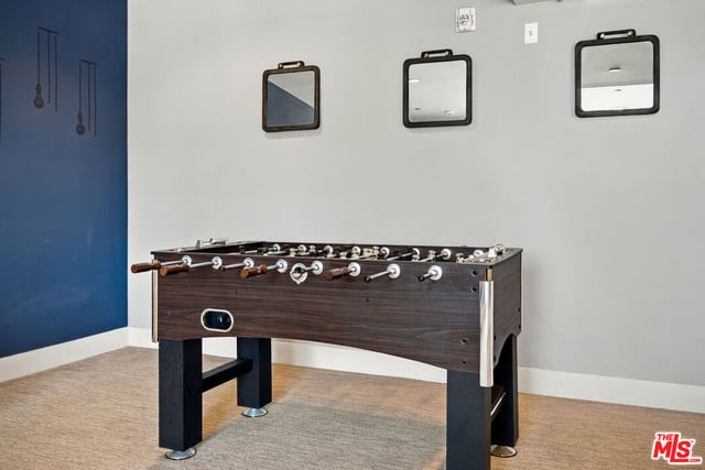 118 N Kings Road 301, Los Angeles, CA 90048 — photo 48 of 54
