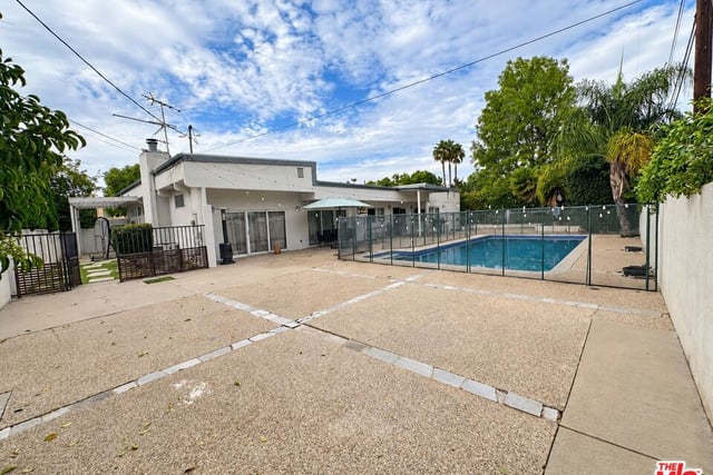 10400 Canby Avenue, Porter Ranch, CA 91326 — photo 14 of 15