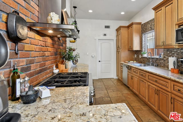 5507 Hermitage Avenue, Valley Village, CA 91607 — photo 33 of 66