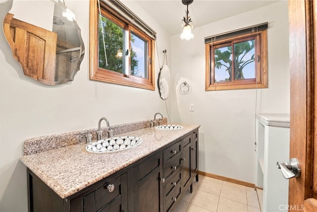 4164 Prasa Road, Woodland Hills, CA 91364 — photo 12 of 22