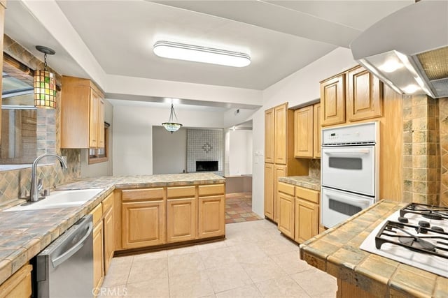 4164 Prasa Road, Woodland Hills, CA 91364 — photo 6 of 22