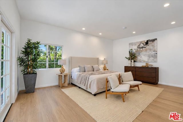 17615 Corinthian Drive, Encino, CA 91316 — photo 24 of 39