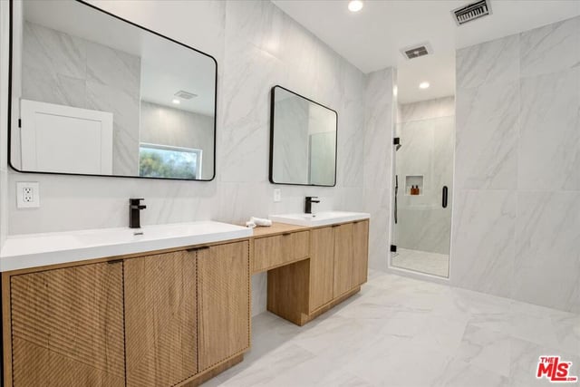 17615 Corinthian Drive, Encino, CA 91316 — photo 25 of 39