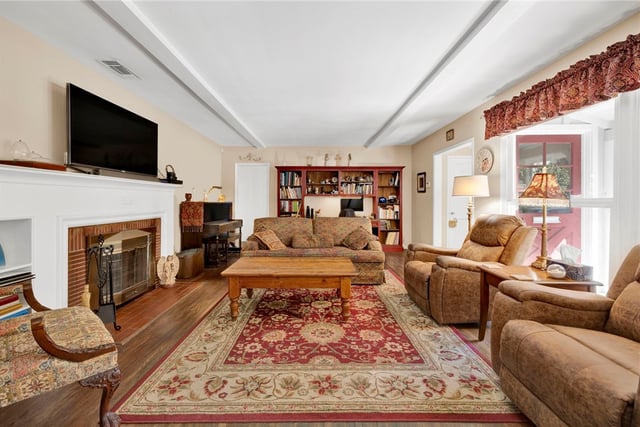 14013 Cohasset Street, Van Nuys, CA 91405 — photo 7 of 40