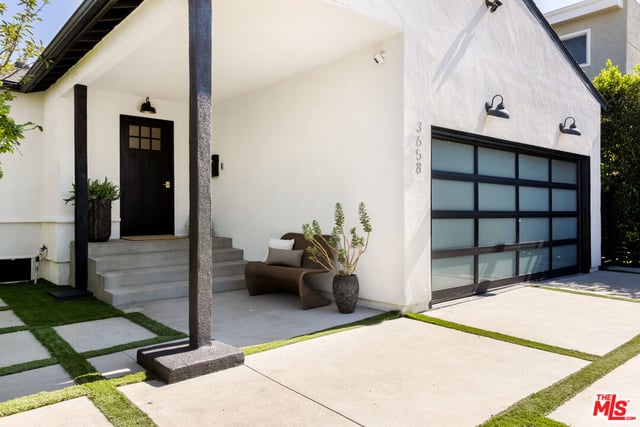 3658 Kelton Avenue, Los Angeles, CA 90034 — photo 4 of 35
