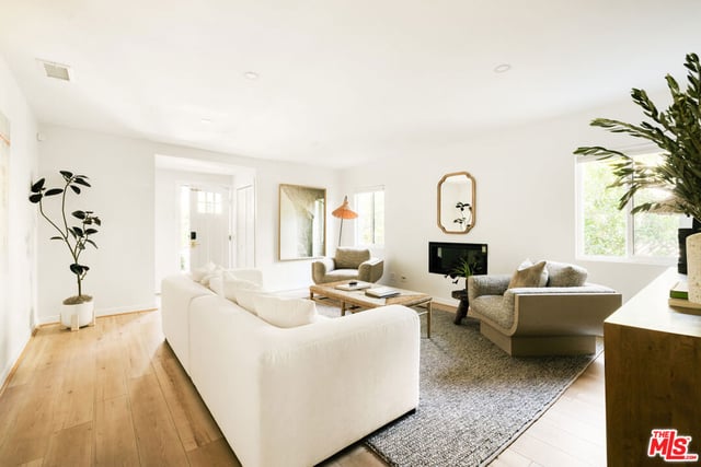 3658 Kelton Avenue, Los Angeles, CA 90034 — photo 6 of 35