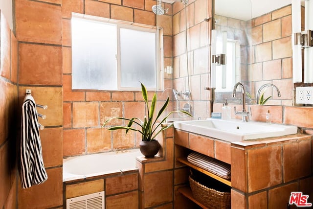 723 Terrace 49, Los Angeles, CA 90042 — photo 35 of 72