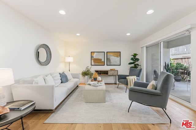 446 San Vicente Boulevard 106, Santa Monica, CA 90402 — photo 5 of 36